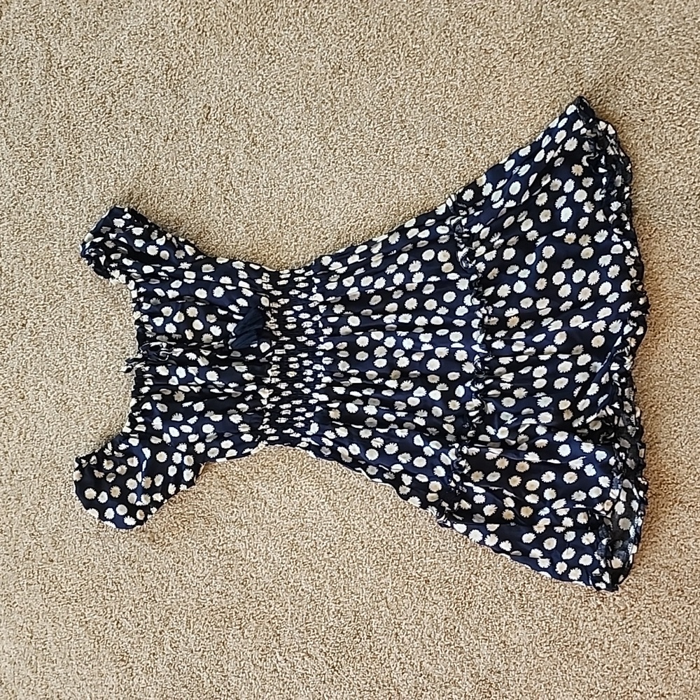 Women size small daisy dress. Sundress is navy white and yellow.